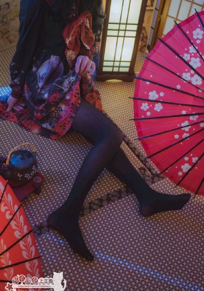 美女把胸全部露出_BD韩语手机免费观看