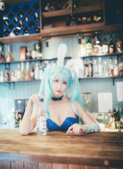 厕所少年免费观看动漫_JVID性感写真