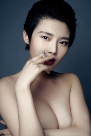 水晶岩城_剧情片完整在线观看